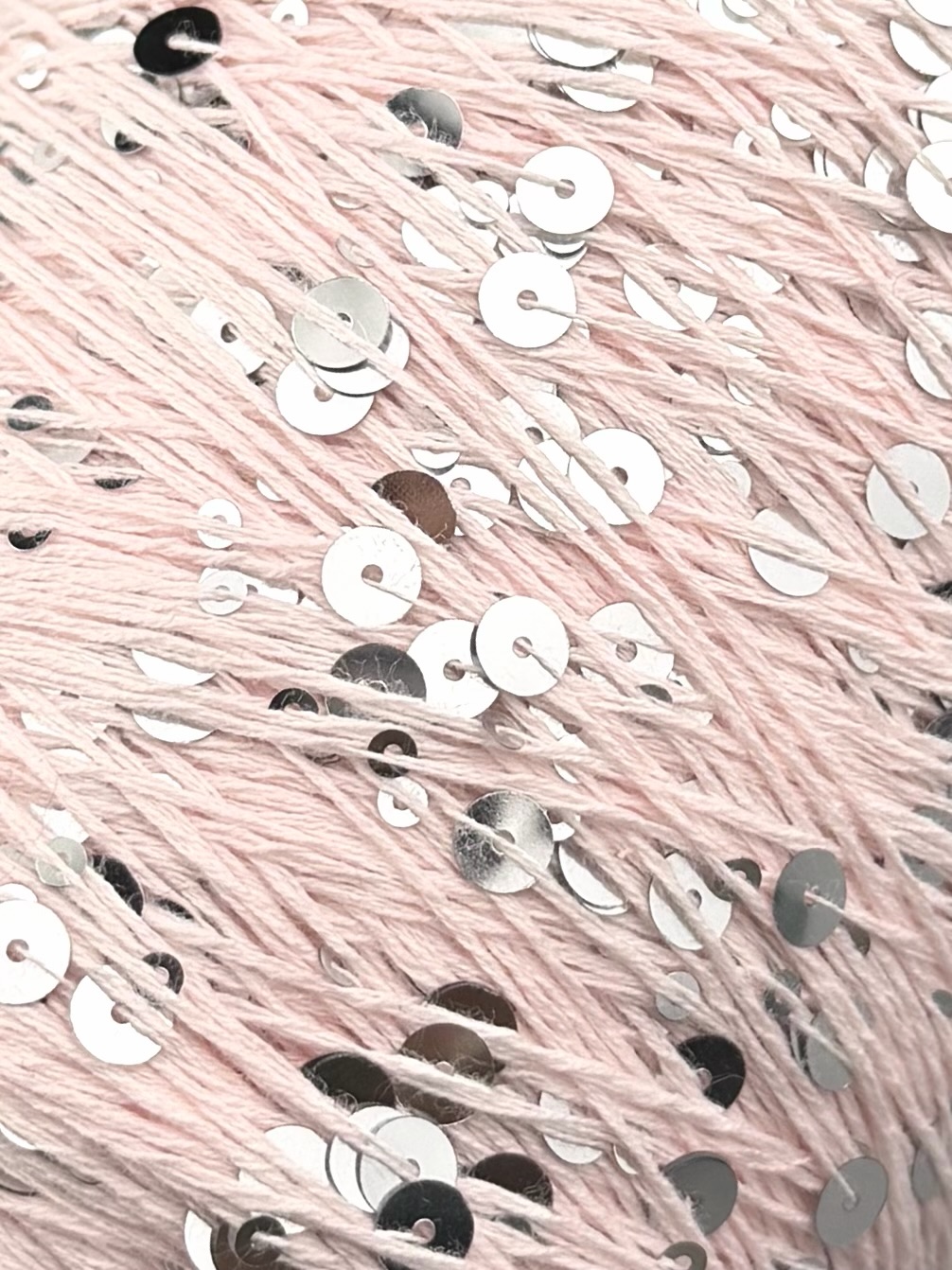 Art. Brillante 260 m / 100 g – cotone con maxi paillettes col. Rosa chiaro